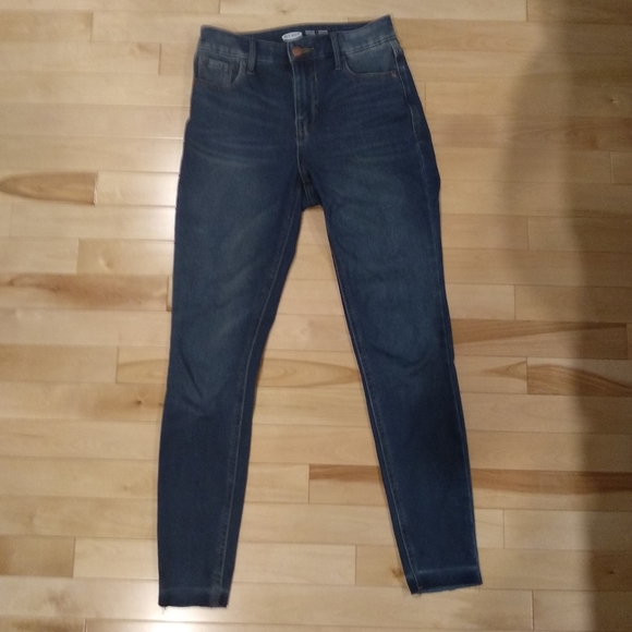 Old Navy Rockstar 24/7 super skinny jeans - Picture 3 of 4